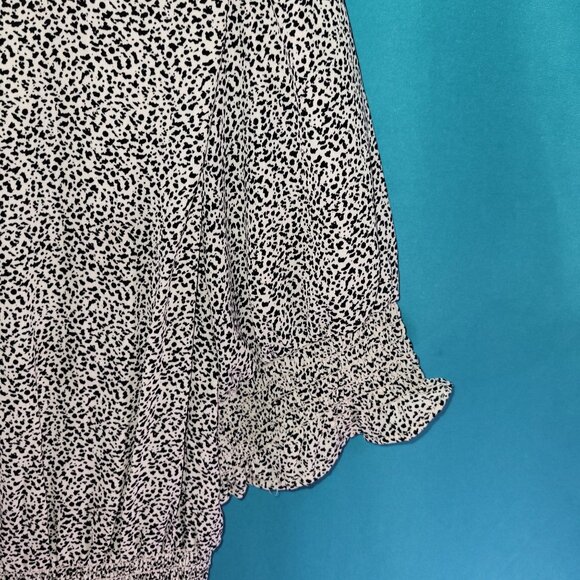 Sienna Sky Ruffle Sleeve Smocked Waist Blouse Size S 100% Polyester - Picture 9 of 10